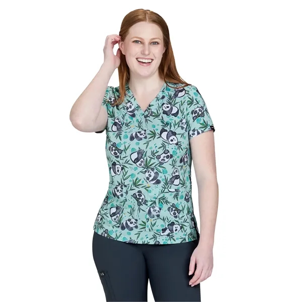 Artist Series - Women's Two-Pocket Print Top - Artist Series - Women's Two-Pocket Print Top - Image 7 of 15