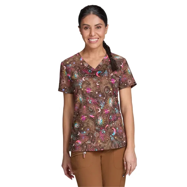 Artist Series - Women's Two-Pocket Print Top - Artist Series - Women's Two-Pocket Print Top - Image 11 of 15
