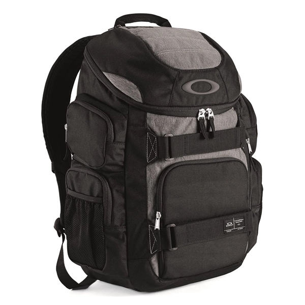 Oakley discount skateboard backpack