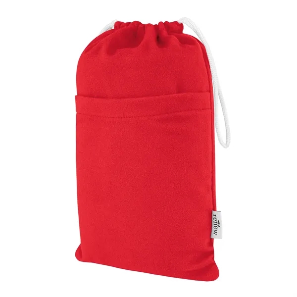Sand-Free rPET Beach Towel With Pouch - Sand-Free rPET Beach Towel With Pouch - Image 4 of 5