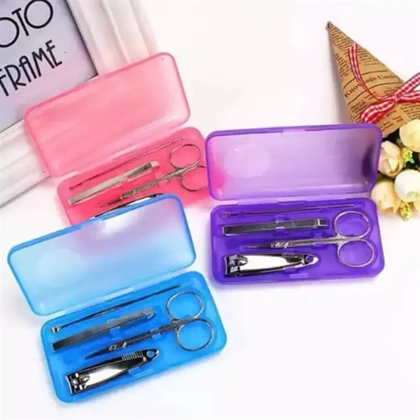 Mini Travel Manicure Set in Translucent Case - Mini Travel Manicure Set in Translucent Case - Image 5 of 5