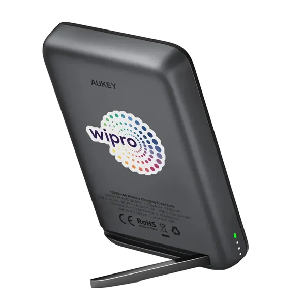 Aukey 10,000 mAh 30W MagSafe Power Bank - Aukey 10,000 mAh 30W MagSafe Power Bank - Image 15 of 18