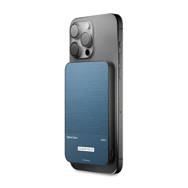 Native Union (RE)Classic Magnetic Power Bank 5000mAh - Native Union (RE)Classic Magnetic Power Bank 5000mAh - Image 1 of 11