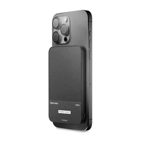Native Union (RE)Classic Magnetic Power Bank 5000mAh - Native Union (RE)Classic Magnetic Power Bank 5000mAh - Image 8 of 11