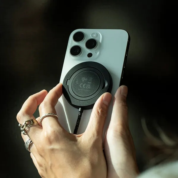 Native Union Snapstand Qi2 Wireless Charger - Native Union Snapstand Qi2 Wireless Charger - Image 5 of 11