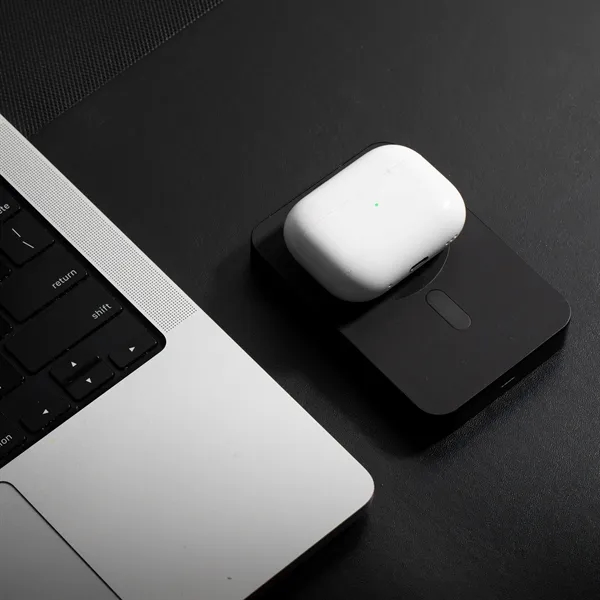 Native Union (RE)Classic Magnetic Power Bank 10000mAh - Native Union (RE)Classic Magnetic Power Bank 10000mAh - Image 6 of 7