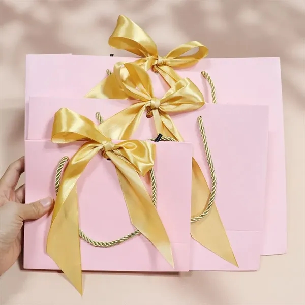Luxury Customized Gift Paper Bags with Handle And Ribbon - Luxury Customized Gift Paper Bags with Handle And Ribbon - Image 4 of 7