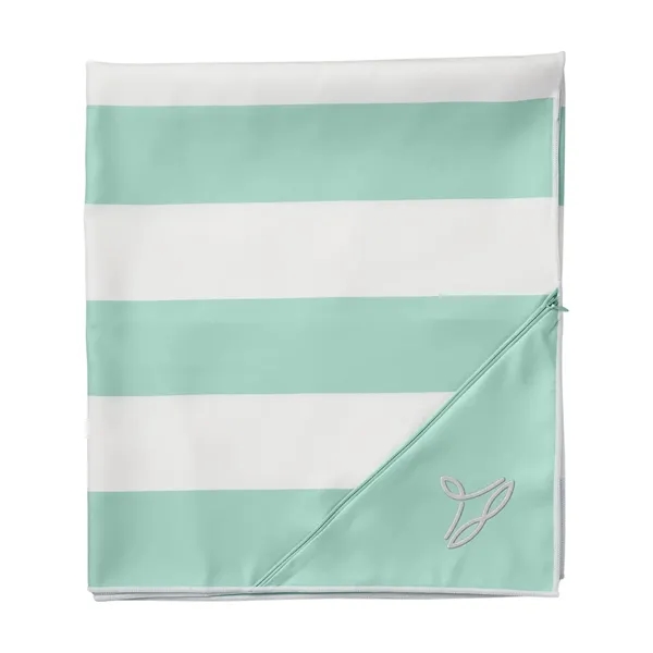 econscious Playa Recycled Microfibre Towel - econscious Playa Recycled Microfibre Towel - Image 9 of 15