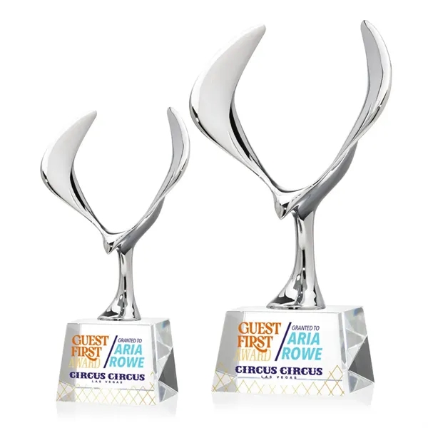 Maverick Eagle VividPrint™ Award on Robson Base - Clear