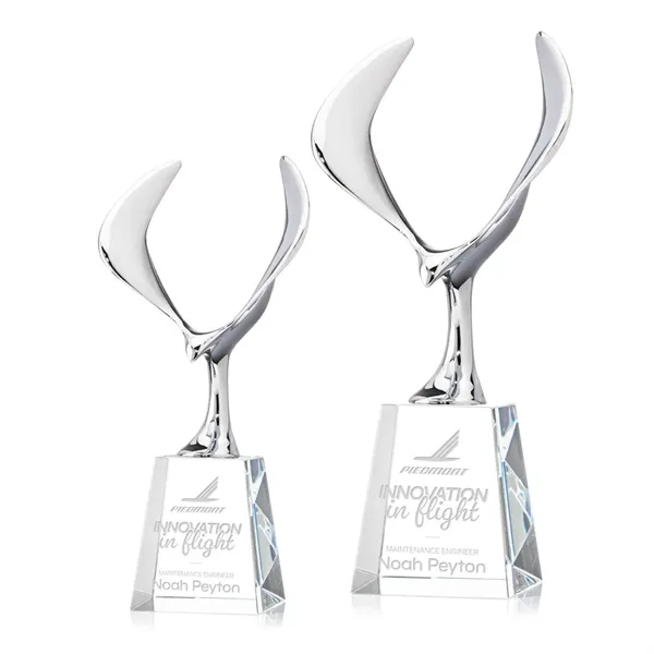 Maverick Eagle Award on Celestina Base - Clear