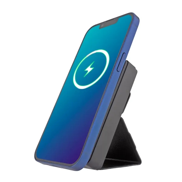 Energizer Brand, 5000 mAH Power Bank, Mag-N-Kick™ 5K - Energizer Brand, 5000 mAH Power Bank, Mag-N-Kick™ 5K - Image 10 of 13