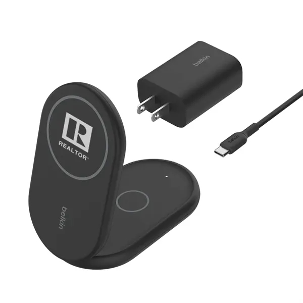 Belkin BoostCharge 2-in-1 Magnetic Foldable Wireless Charger - Belkin BoostCharge 2-in-1 Magnetic Foldable Wireless Charger - Image 3 of 10