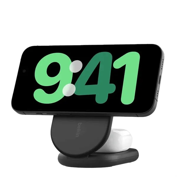 Belkin BoostCharge 2-in-1 Magnetic Foldable Wireless Charger - Belkin BoostCharge 2-in-1 Magnetic Foldable Wireless Charger - Image 4 of 10