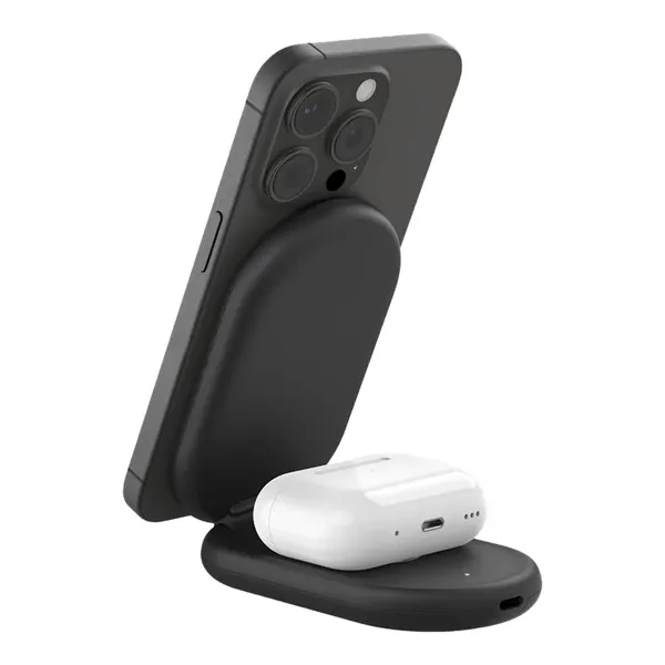 Belkin BoostCharge 2-in-1 Magnetic Foldable Wireless Charger - Belkin BoostCharge 2-in-1 Magnetic Foldable Wireless Charger - Image 8 of 10