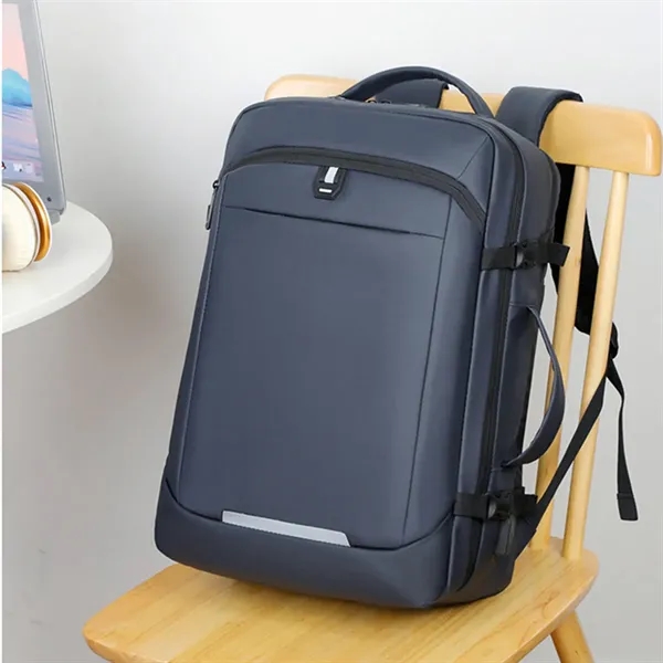 Large Capacity Backpack - Large Capacity Backpack - Image 5 of 6