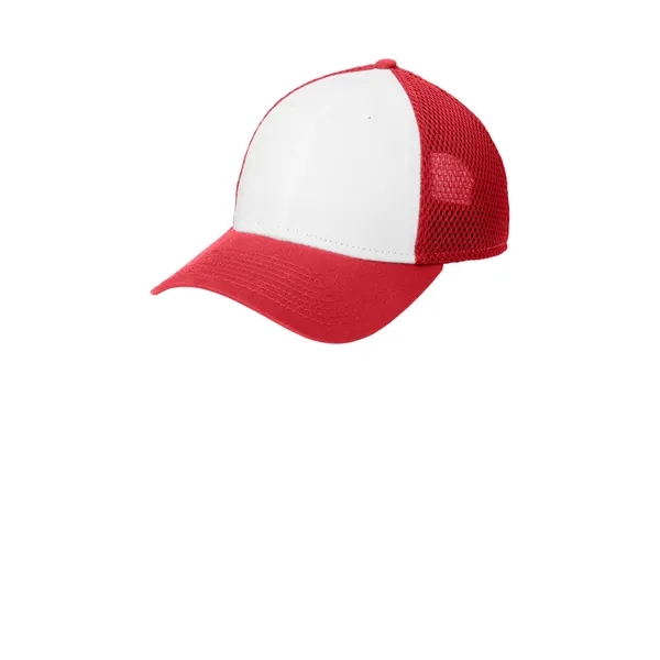 New Era Snapback Contrast Front Mesh Cap.