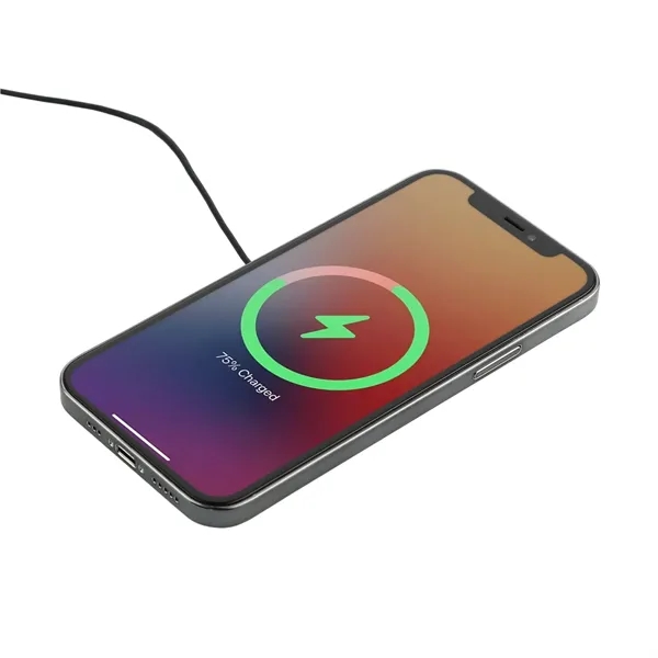 MagClick™ Fast Wireless Charging Pad - MagClick™ Fast Wireless Charging Pad - Image 8 of 17