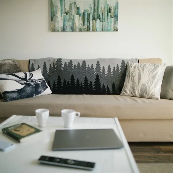 tentree Organic Cotton Juniper Blanket - tentree Organic Cotton Juniper Blanket - Image 4 of 6
