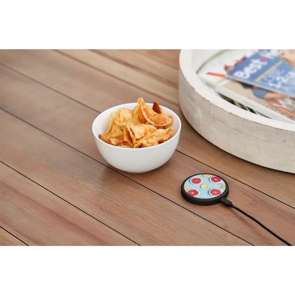 The Looking Glass Wireless Charging Pad - The Looking Glass Wireless Charging Pad - Image 5 of 9