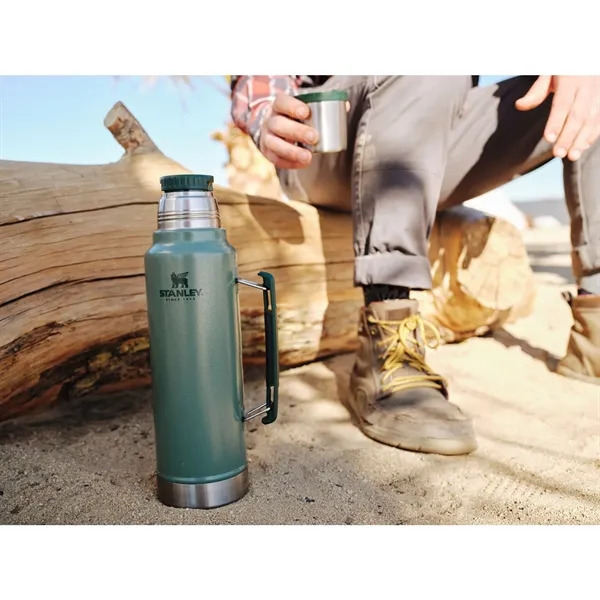 Stanley Legendary Classic Bottle 48oz - Stanley Legendary Classic Bottle 48oz - Image 11 of 18