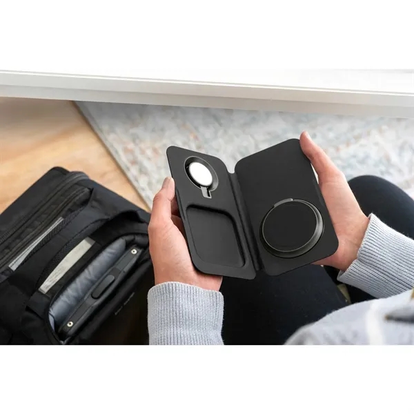 Nimble Fold 3-in-1 Wireless Charger - Nimble Fold 3-in-1 Wireless Charger - Image 9 of 23