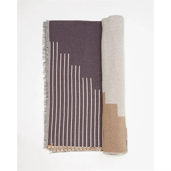 tentree Organic Cotton Peaks Woven Blanket - tentree Organic Cotton Peaks Woven Blanket - Image 4 of 6