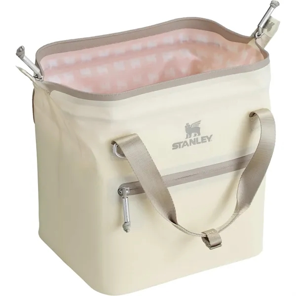 Stanley Julienne Mini 10 Can Cooler - Stanley Julienne Mini 10 Can Cooler - Image 12 of 13