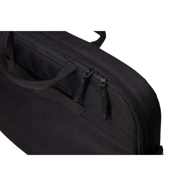 Case Logic Invigo Recycled 16' Messenger Bag - Case Logic Invigo Recycled 16' Messenger Bag - Image 10 of 16