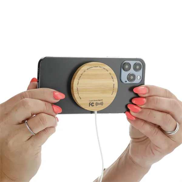 FSC® 100% Bamboo MagClick™ Fast Wireless Pad - FSC® 100% Bamboo MagClick™ Fast Wireless Pad - Image 6 of 9