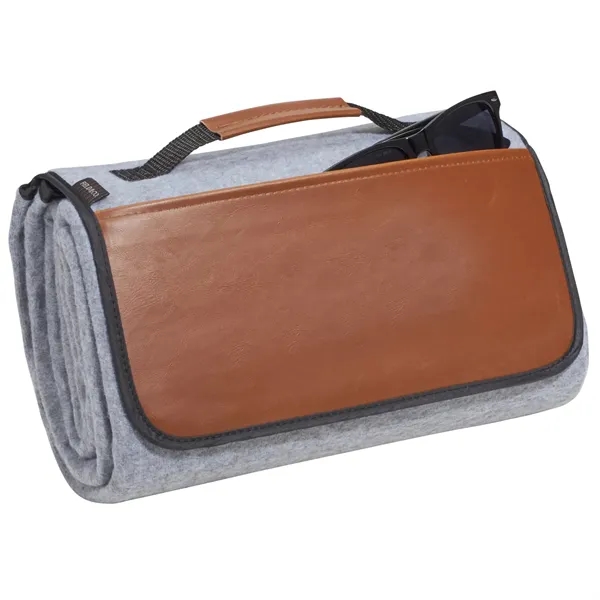Field & Co.® Campster Picnic Blanket - Field & Co.® Campster Picnic Blanket - Image 12 of 13