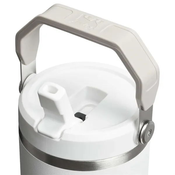 Stanley IceFlow™ 2.0 Flip Straw Tumbler 30oz - Stanley IceFlow™ 2.0 Flip Straw Tumbler 30oz - Image 14 of 19