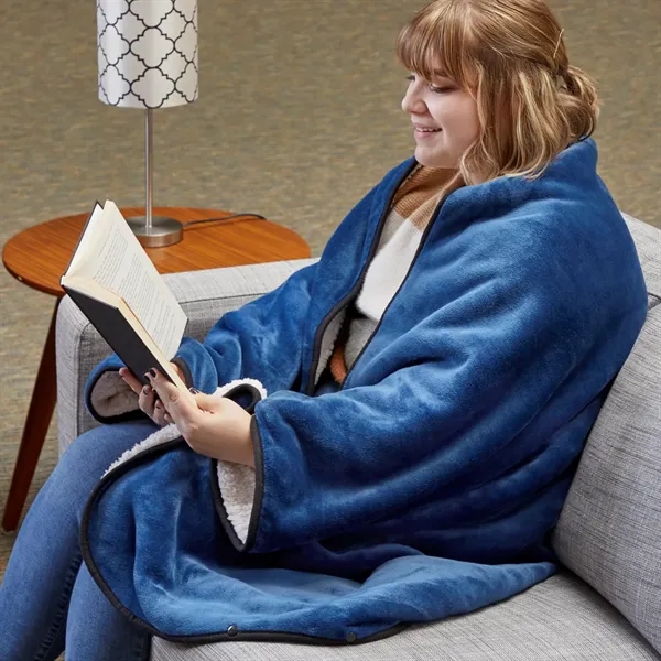 Oversized Wearable WFH Cozy Fleece Sherpa Blanket - Oversized Wearable WFH Cozy Fleece Sherpa Blanket - Image 18 of 20