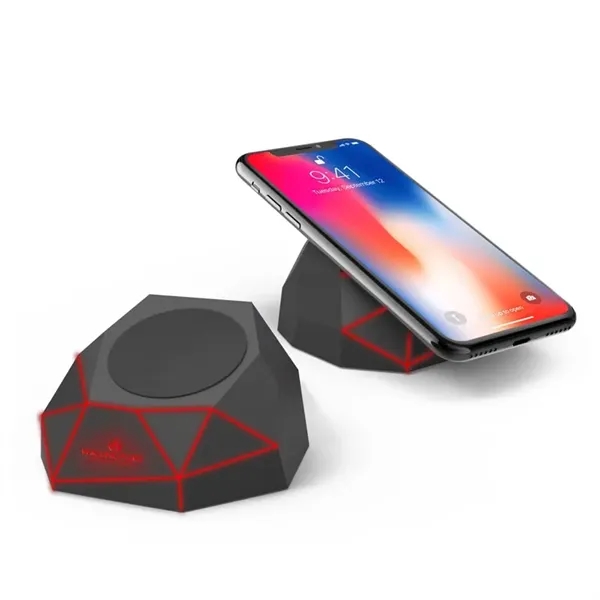 Xoopar® Geo Dock Charger - Xoopar® Geo Dock Charger - Image 15 of 25