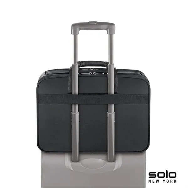 Solo New York Paramount Retractable Strap Briefcase - Solo New York Paramount Retractable Strap Briefcase - Image 6 of 10
