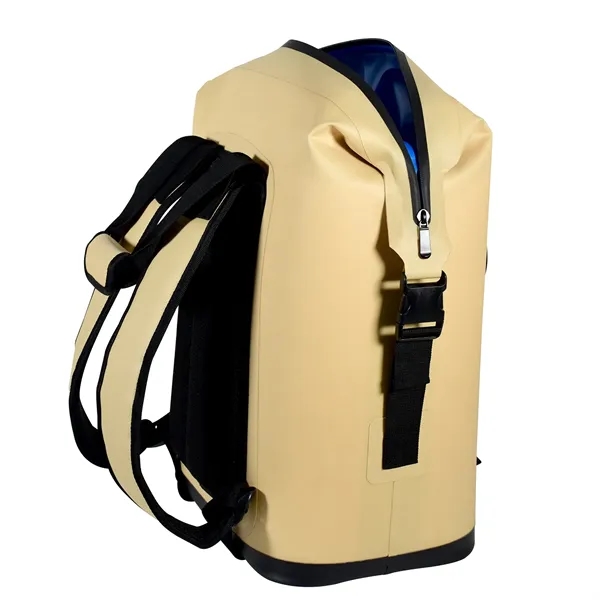 Ice River Extreme Backpack Cooler - Ice River Extreme Backpack Cooler - Image 5 of 13