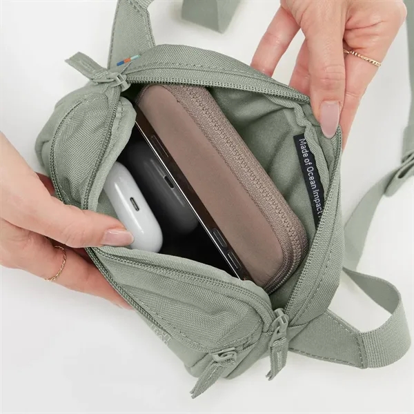 GOT BAG® Sling Bag-GOTS Ocean Plastic Small Crossbody Bag - GOT BAG® Sling Bag-GOTS Ocean Plastic Small Crossbody Bag - Image 3 of 8