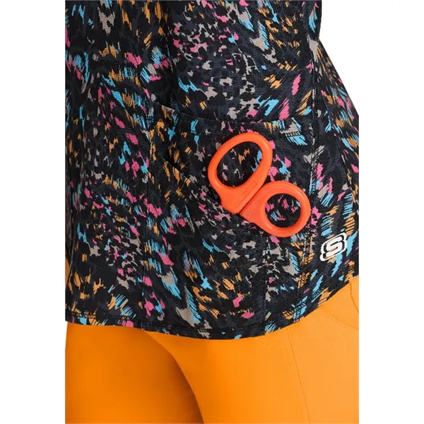 Skechers - Women's Three-Pocket V-Neck Reliance Print Scr... - Skechers - Women's Three-Pocket V-Neck Reliance Print Scr... - Image 2 of 17