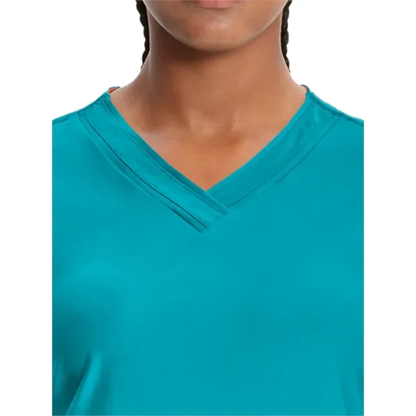 Infinity GNR8 Kinetic - Women's 2-Pocket V-Neck Top - Infinity GNR8 Kinetic - Women's 2-Pocket V-Neck Top - Image 2 of 20