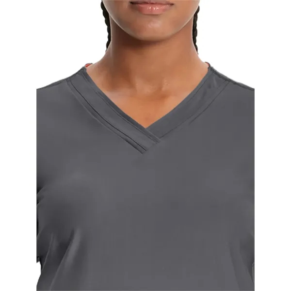 Infinity GNR8 Kinetic - Women's 2-Pocket V-Neck Top - Infinity GNR8 Kinetic - Women's 2-Pocket V-Neck Top - Image 13 of 20