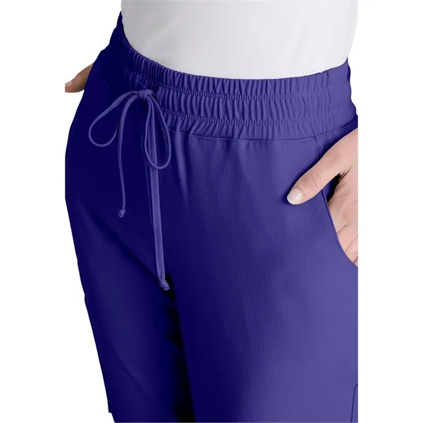 Skechers - Women's Four-Pocket Low-Rise Theory Jogger Scr... - Skechers - Women's Four-Pocket Low-Rise Theory Jogger Scr... - Image 36 of 53