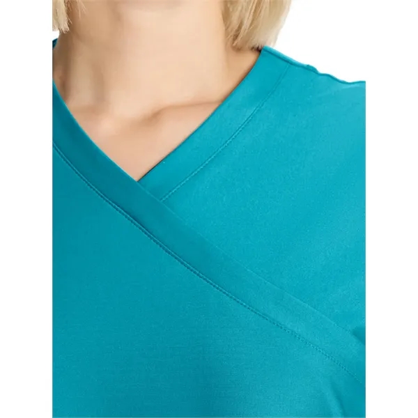 Infinity GNR8 Kinetic - Women's 2-Pocket V-Neck Top - Infinity GNR8 Kinetic - Women's 2-Pocket V-Neck Top - Image 2 of 14