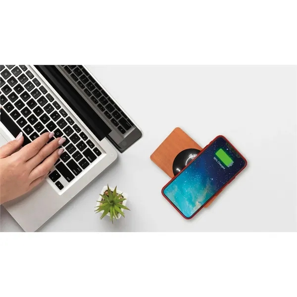 SCX Innovative Design™ Bamboo Wireless Power Bank 10,000 mAh - SCX Innovative Design™ Bamboo Wireless Power Bank 10,000 mAh - Image 9 of 9