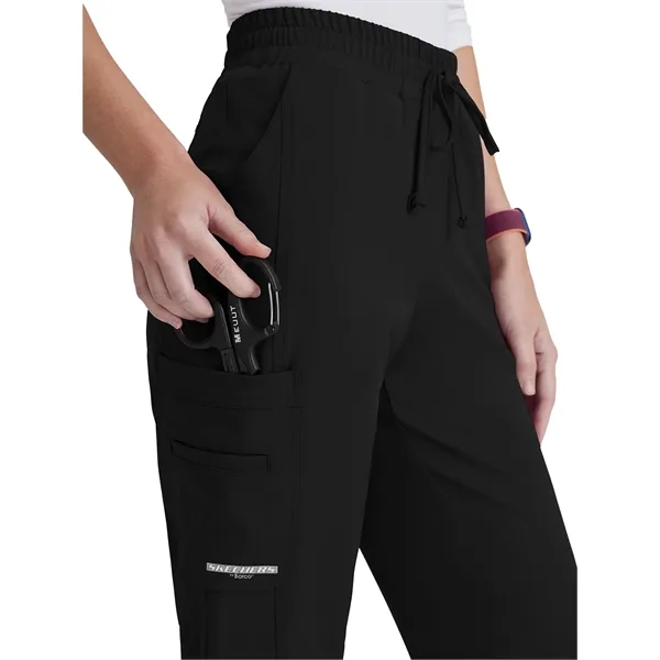 Skechers - Women's Six-Pocket Tapered Leg Gamma Scrub Pant - Skechers - Women's Six-Pocket Tapered Leg Gamma Scrub Pant - Image 5 of 45