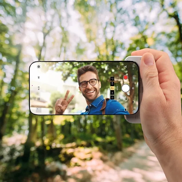 4500 mAh Mag Max Power Bank With Selfie Shutter - 4500 mAh Mag Max Power Bank With Selfie Shutter - Image 9 of 10