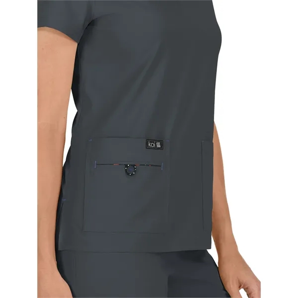 koi - Basics - Women's Four-Pocket Stretch V-Neck Becca Top - koi - Basics - Women's Four-Pocket Stretch V-Neck Becca Top - Image 17 of 91