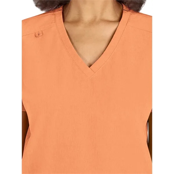 koi - Basics - Women's Four-Pocket Stretch V-Neck Becca Top - koi - Basics - Women's Four-Pocket Stretch V-Neck Becca Top - Image 48 of 91