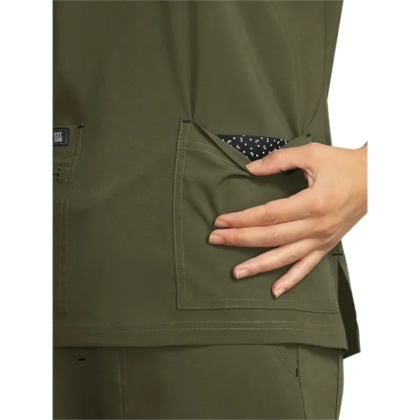 koi - Basics - Women's Four-Pocket Stretch V-Neck Becca Top - koi - Basics - Women's Four-Pocket Stretch V-Neck Becca Top - Image 83 of 91