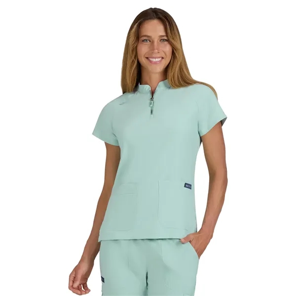 koi - Lite - Women's Four-Pocket Ombre Zipper Neck Limite... - koi - Lite - Women's Four-Pocket Ombre Zipper Neck Limite... - Image 6 of 6