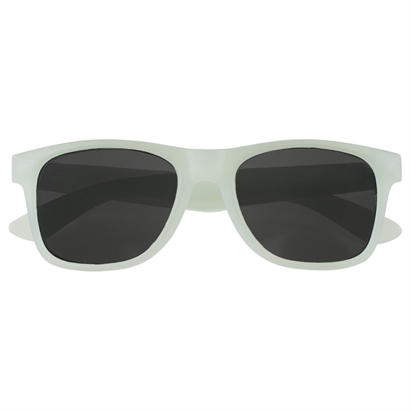 Color Changing Malibu Sunglasses - Color Changing Malibu Sunglasses - Image 13 of 37