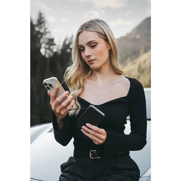 mophie® Powerstation® Mini with Integrated Cable - mophie® Powerstation® Mini with Integrated Cable - Image 4 of 10